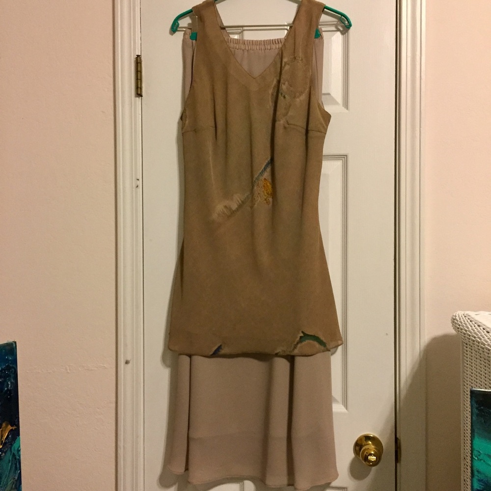 Silky Skirt and tunic tan set Very slimming